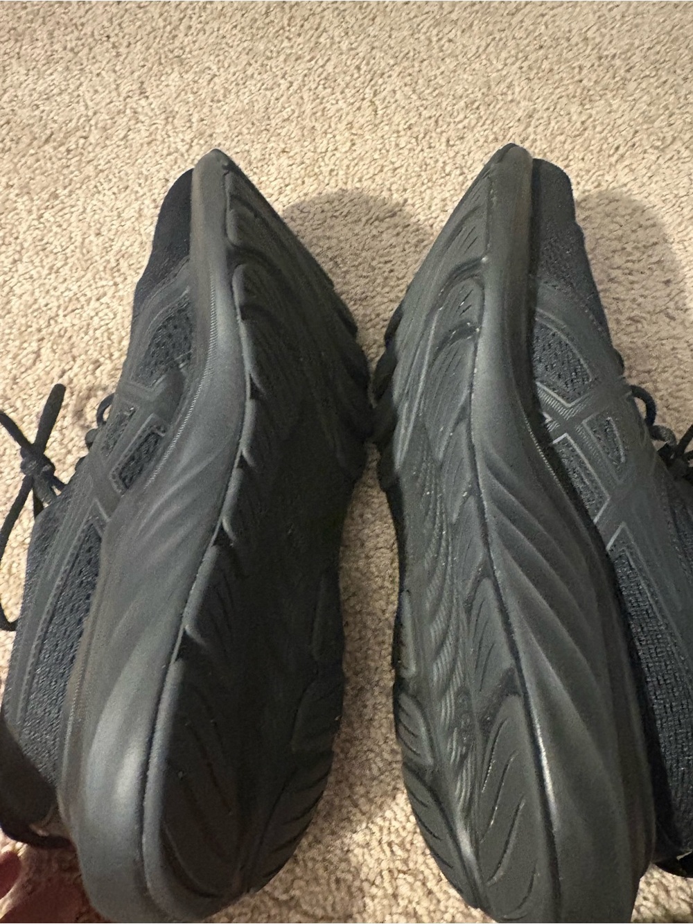 ASICS Running Shoes - Picture 2 of 3